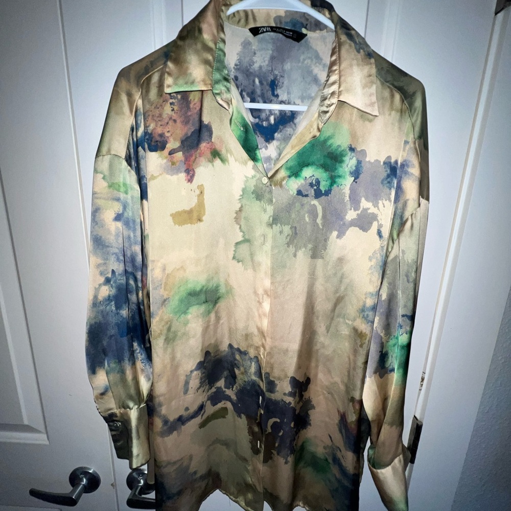 SILKY WATERCOLOR BUTTON UP ZARA